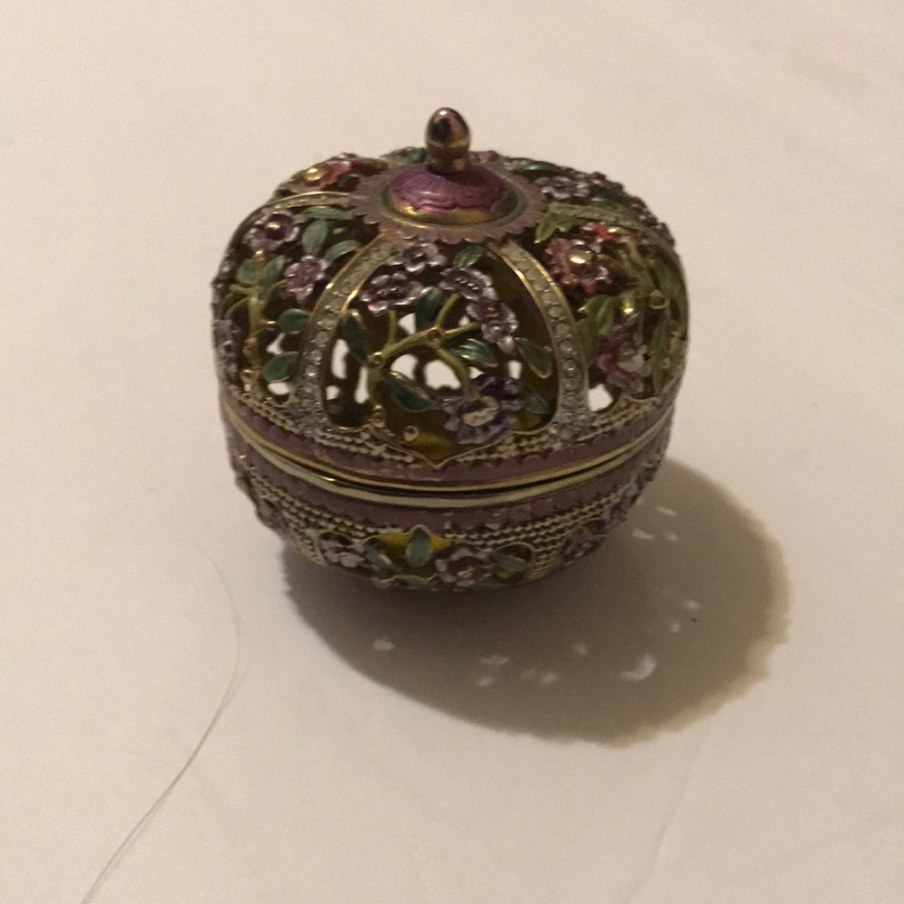 Casket - Picture 2 of 3
